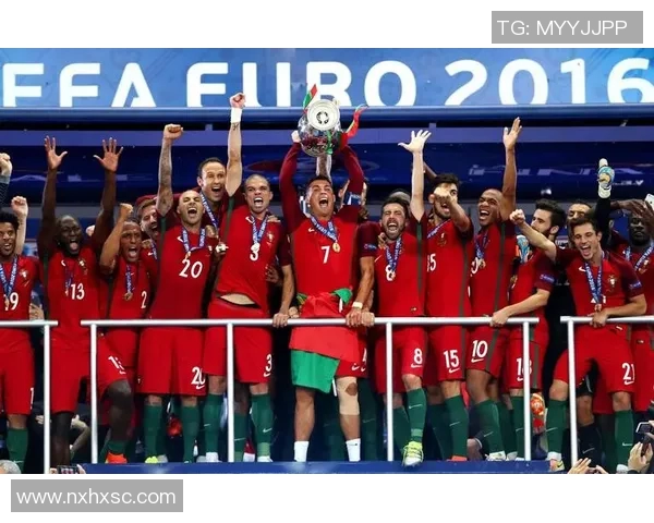 波兰足球历史上的传奇球员与他们的辉煌成就回顾